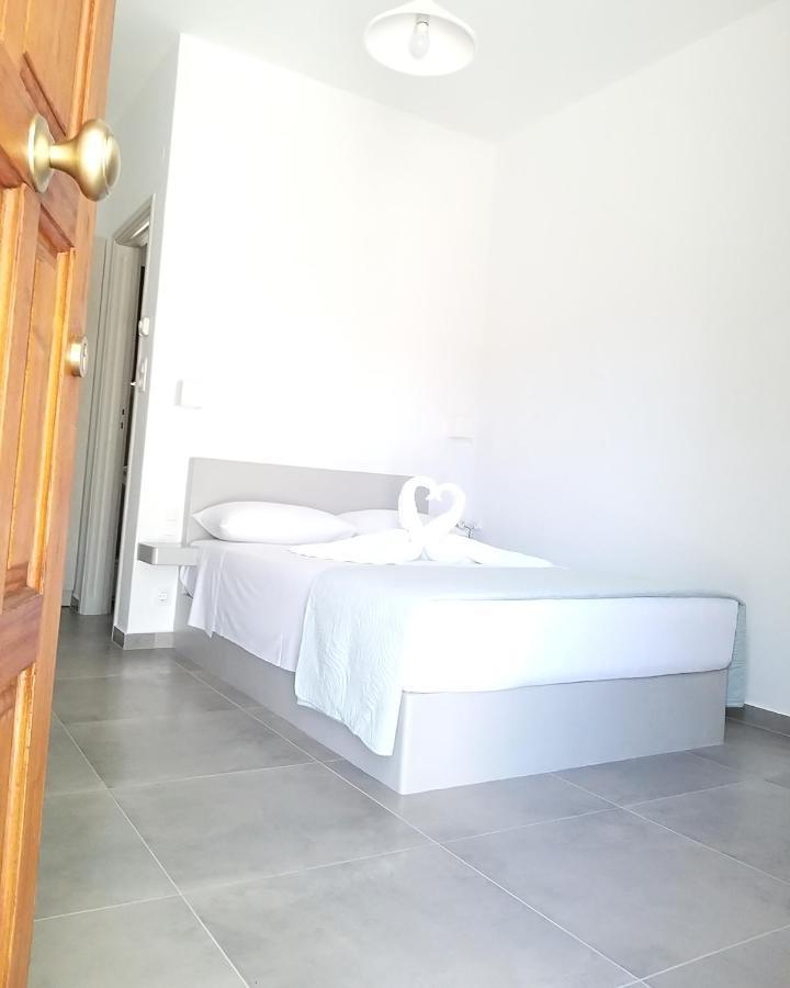 Mavrikou Helen Apartments Skýros Eksteriør bilde