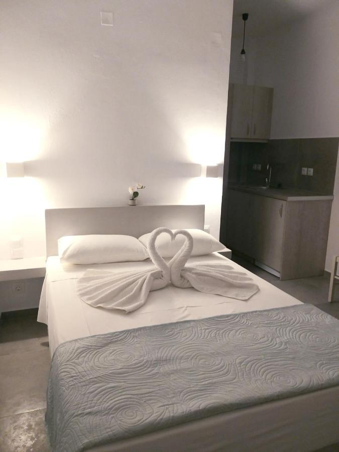 Mavrikou Helen Apartments Skýros Eksteriør bilde