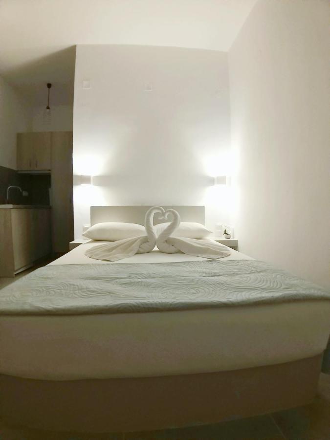 Mavrikou Helen Apartments Skýros Eksteriør bilde