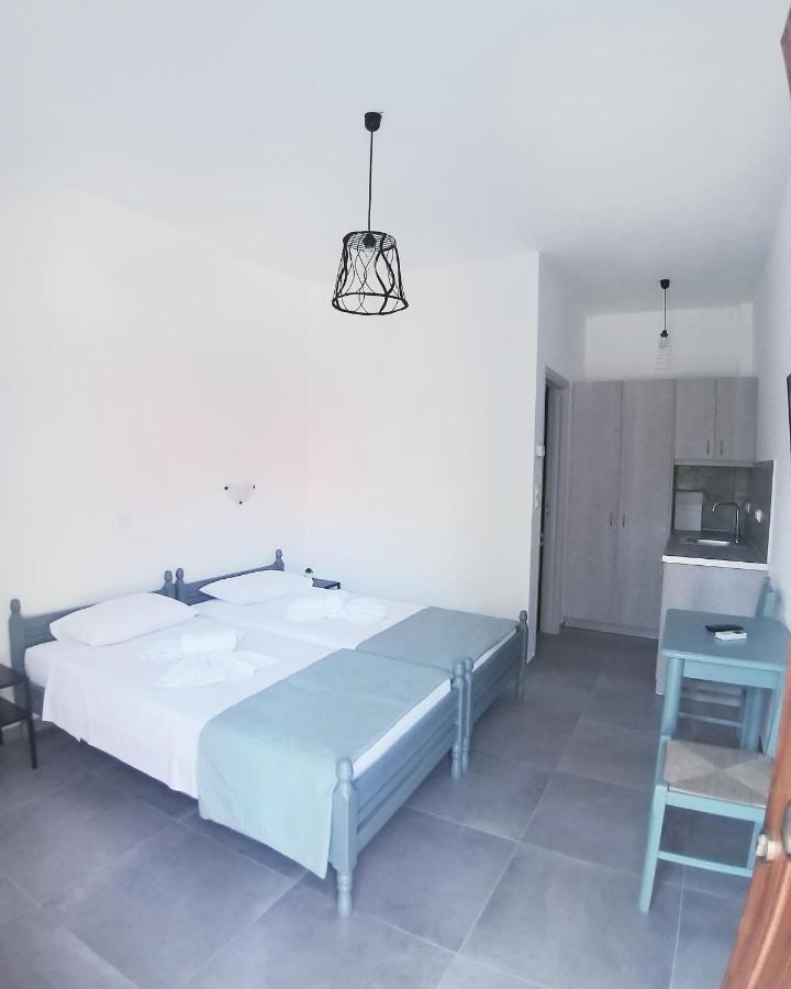 Mavrikou Helen Apartments Skýros Eksteriør bilde