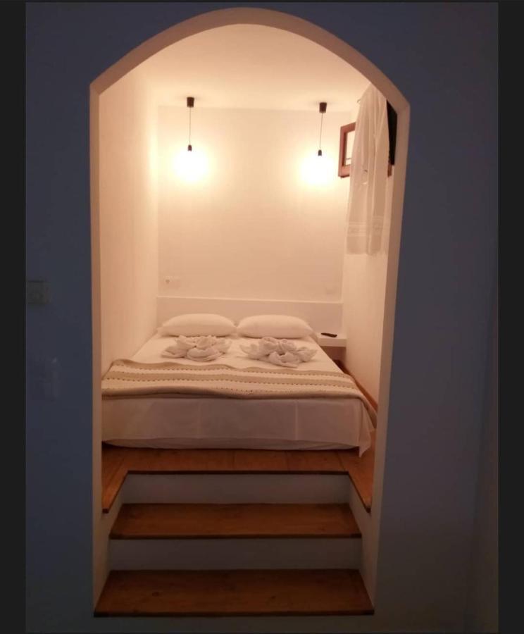 Mavrikou Helen Apartments Skýros Eksteriør bilde