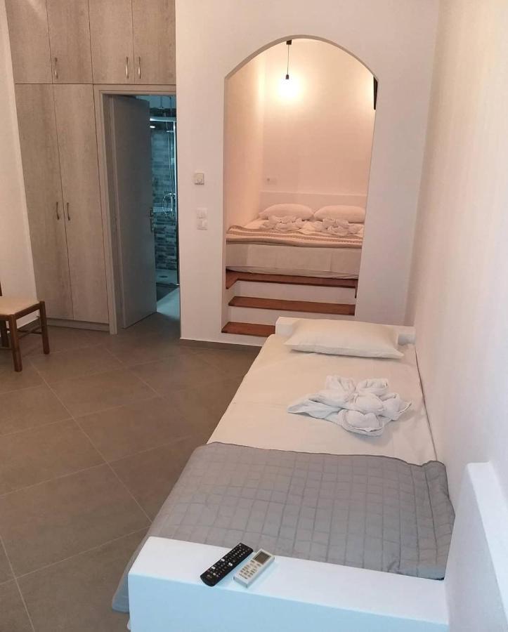 Mavrikou Helen Apartments Skýros Eksteriør bilde