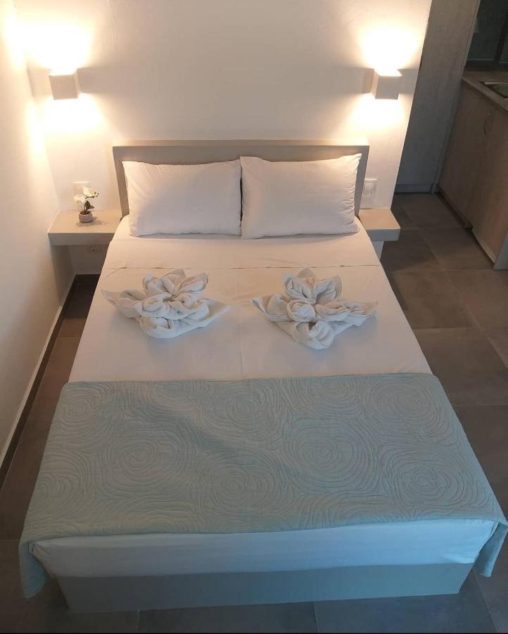Mavrikou Helen Apartments Skýros Eksteriør bilde
